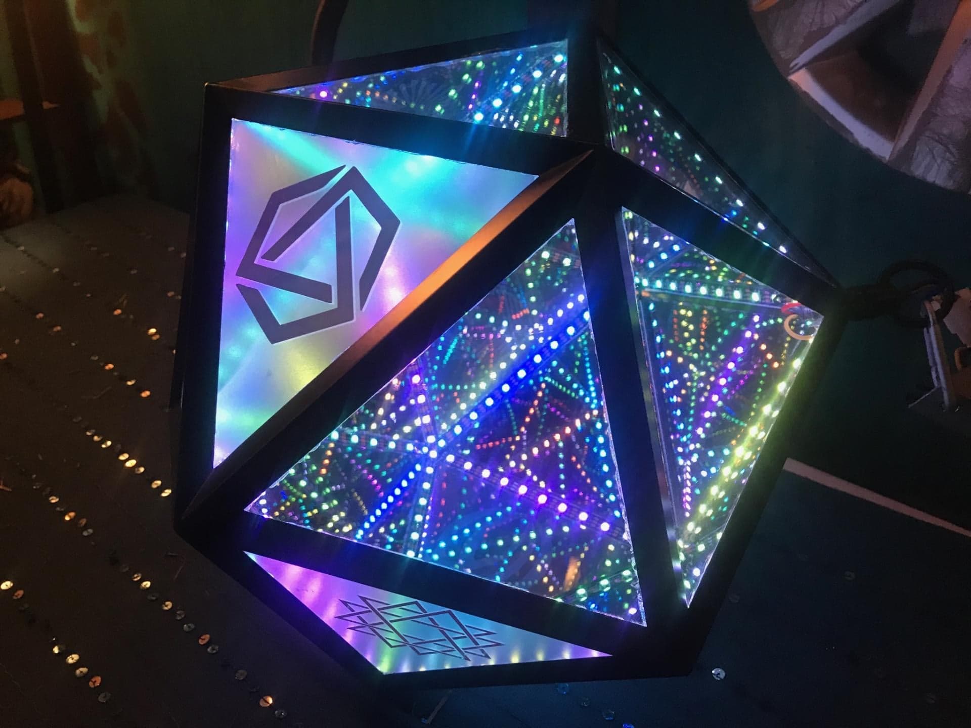 DIY Infinity Cubes – Embracing the Spectrum